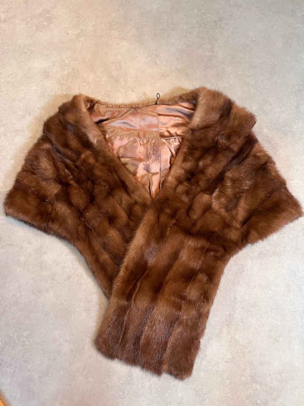Vintage Mink Fur Stole Wrap Cape - 1940s - Satin Lining - Genuine Fur - Brown - Picture 10 of 10